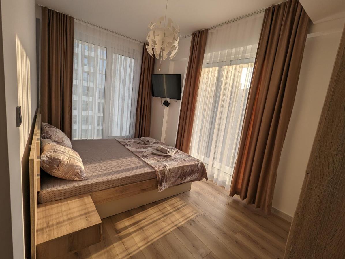 16Th Floor Sky View Condo With Pool And Fitness Szkopje Kültér fotó