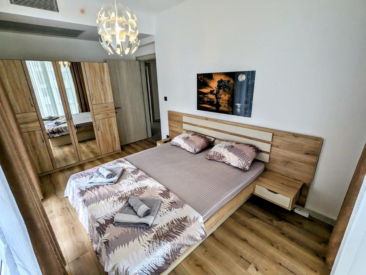 16Th Floor Sky View Condo With Pool And Fitness Szkopje Kültér fotó
