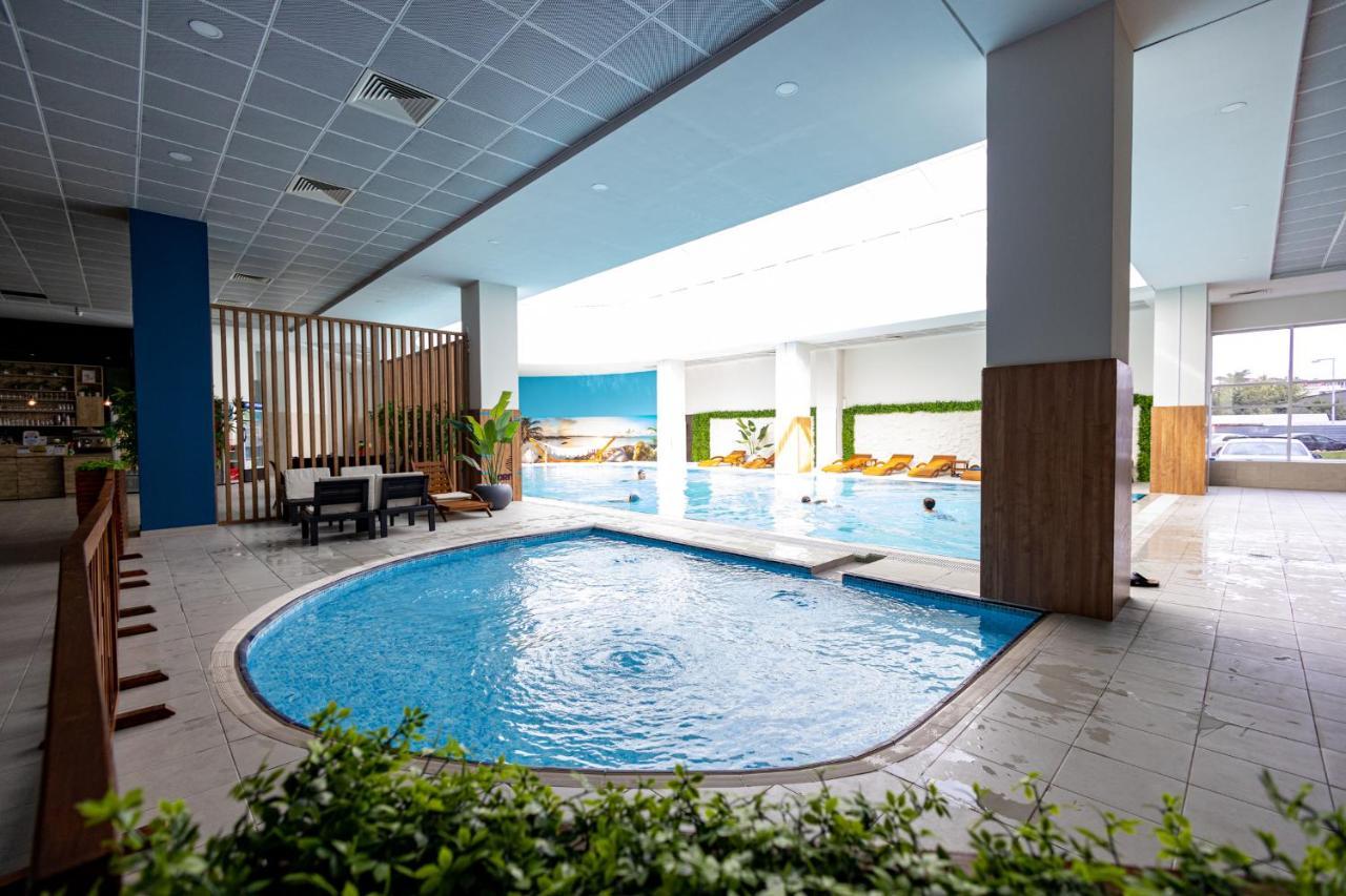 16Th Floor Sky View Condo With Pool And Fitness Szkopje Kültér fotó
