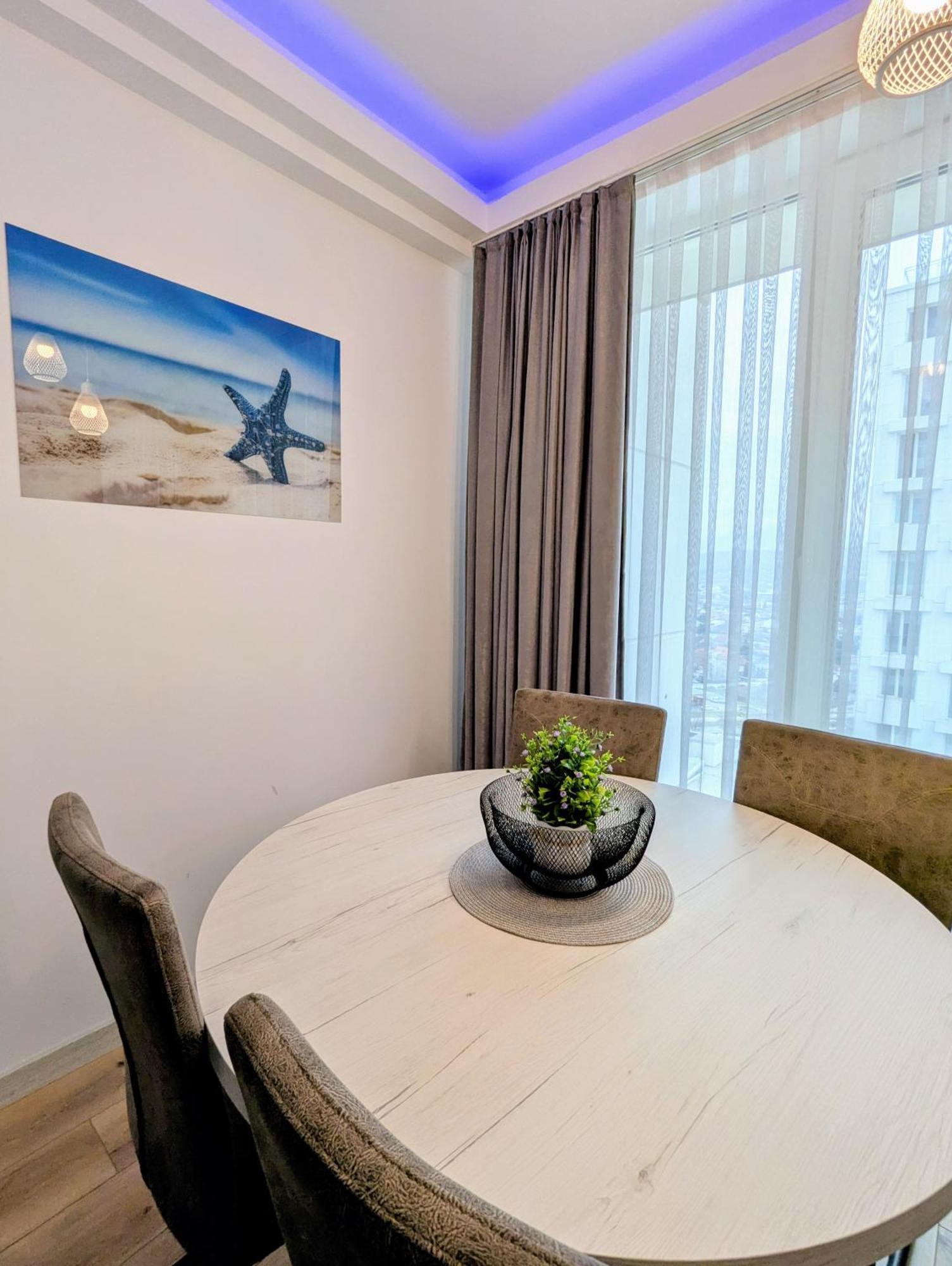 16Th Floor Sky View Condo With Pool And Fitness Szkopje Kültér fotó