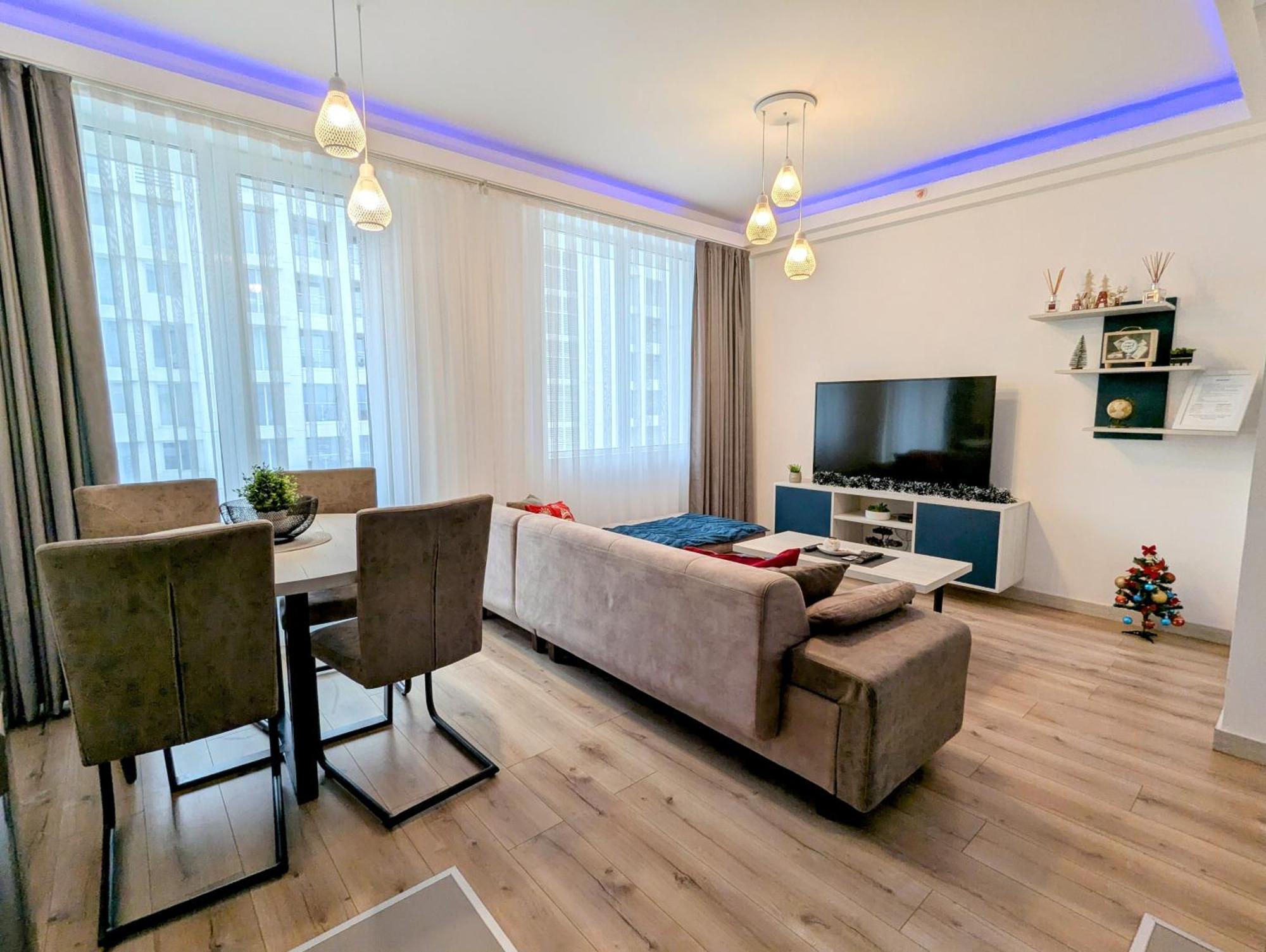 16Th Floor Sky View Condo With Pool And Fitness Szkopje Kültér fotó